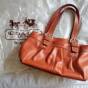 Like New Coach Leather Shoulder Purse